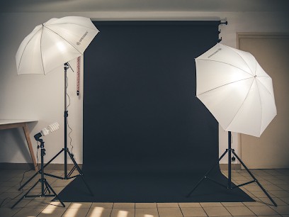 Univers, Le Studio - Maxime AUBIN, Développement de Photos à Saint-Georges-de-Reneins