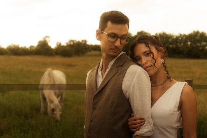 Doriane G. | Photographe & Vidéaste | Mariage, Couple, Famille Photographe à Bordeaux