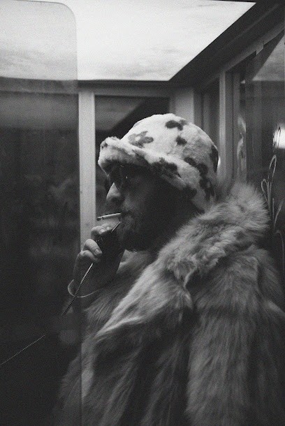 HW13, Photographe à Vincennes