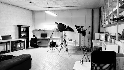 Olivier Michallet - photographe - studio mht, Photographe à Pujaut