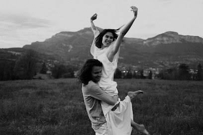 Bloom Wildly Photo - Photographe De Mariage & De Famille, Photographe à Saint-Égrève