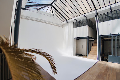 711 Studio Photographe à Paris 11