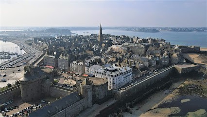 DroneOcéan &, Photographe à Languenan