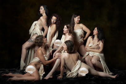 Photographe Boudoir & Portrait - Cours Effeuillage Burlesque - Spectacles Érotiques Photographe à Bordeaux