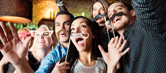 Le Photobooth.fr Spécialiste en Location de Photobooth/Borne à Selfie pour Mariage Anniversaire Yvelines (78) Île-de-France, Développement de Photos à Plaisir