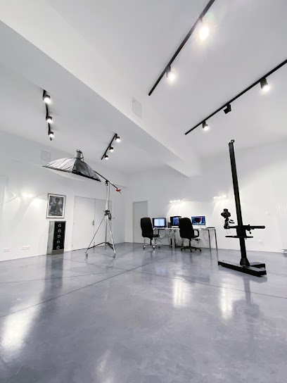 Studio Gilles de Beauchêne (Photographe publicitaire, vins et spiritueux, Charente), Photographe à Jarnac