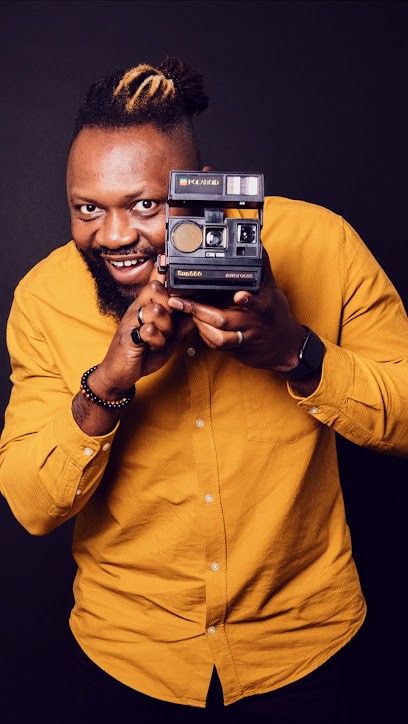 Crazygrapherphoto Steve, Photographe à Orgères