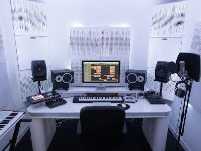 Yllaw Studio, Photographe à Issy-les-Moulineaux