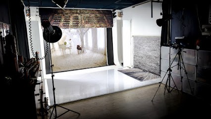 PicsArt-Services, Photographe à Montceau-les-Mines