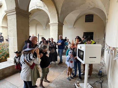 Selfizee Photobooth Paris - Evry, Développement de Photos à Évry