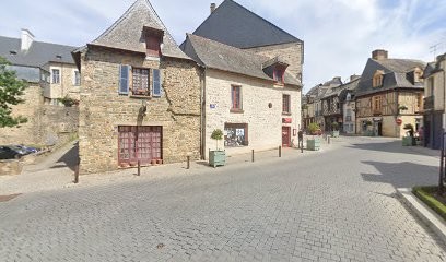 Lolita Quélaïs, Développement de Photos à Châteaugiron