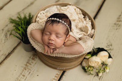 Elisa Baron Photographe spécialiste de la naissance, Photographe à Rives Du Loir En Anjou