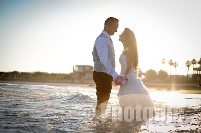 PhotoDjé, Photographe à Plaissan