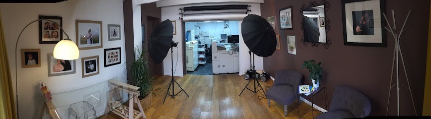 LYONPHOT - Thierry DAMIEN, Développement de Photos à Saint Symphorien D Ozon