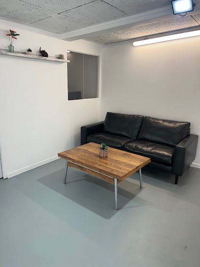 Modeli Studio, Photographe à La Courneuve