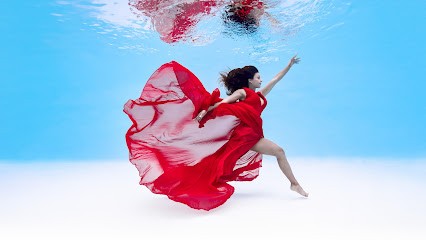 Claire Jeanjean I Photographe Aquatique à Montpellier I Shooting Photo Grossesse, Portrait, Famille, Mariage, Boudoir, Photographe à Mauguio