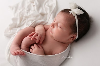 Béatrice MERLO photographe grossesse, naissance, bébé et famille dans le Gard, Photographe à Redessan