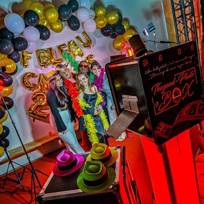 Thegood-Box / Location Photobooth / Livre D'or Audio / Photographe, Photographe à Réau