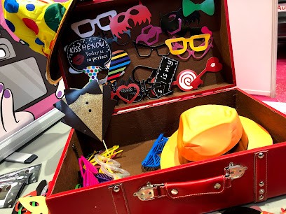 Madam'Ginette Location Photomaton Mariage, Développement de Photos à Lanta